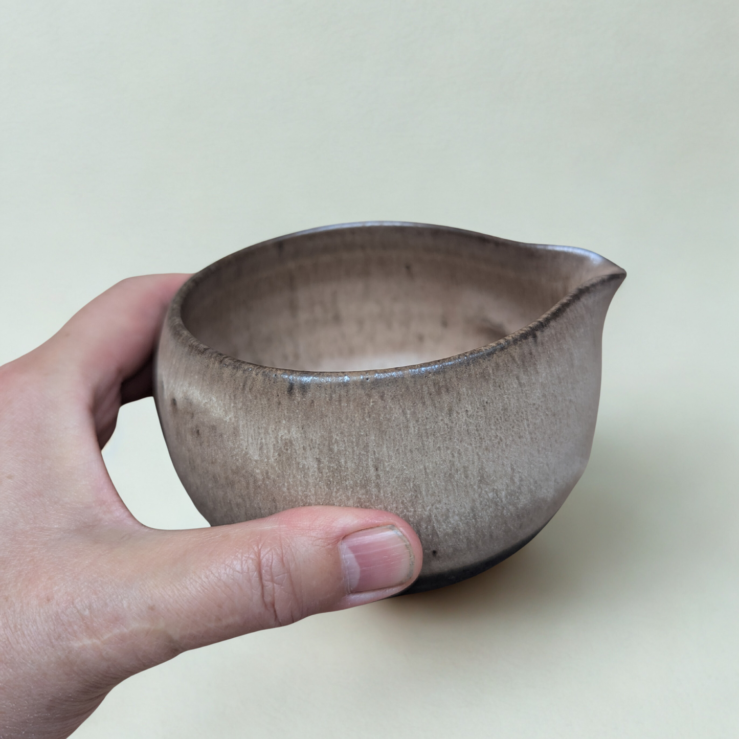 Matchaschalen mit Ausgießer